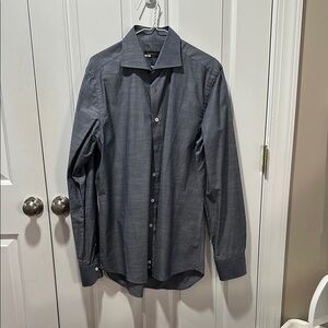 Men's Gray Button-Up Shirt